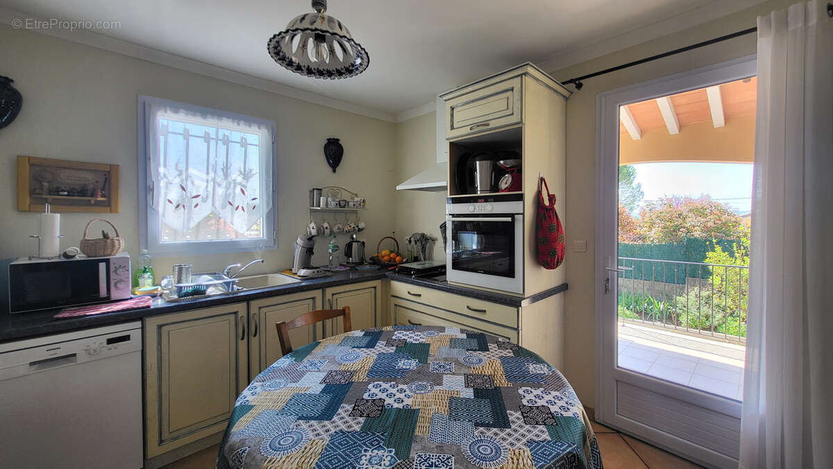 Maison à LA CALMETTE