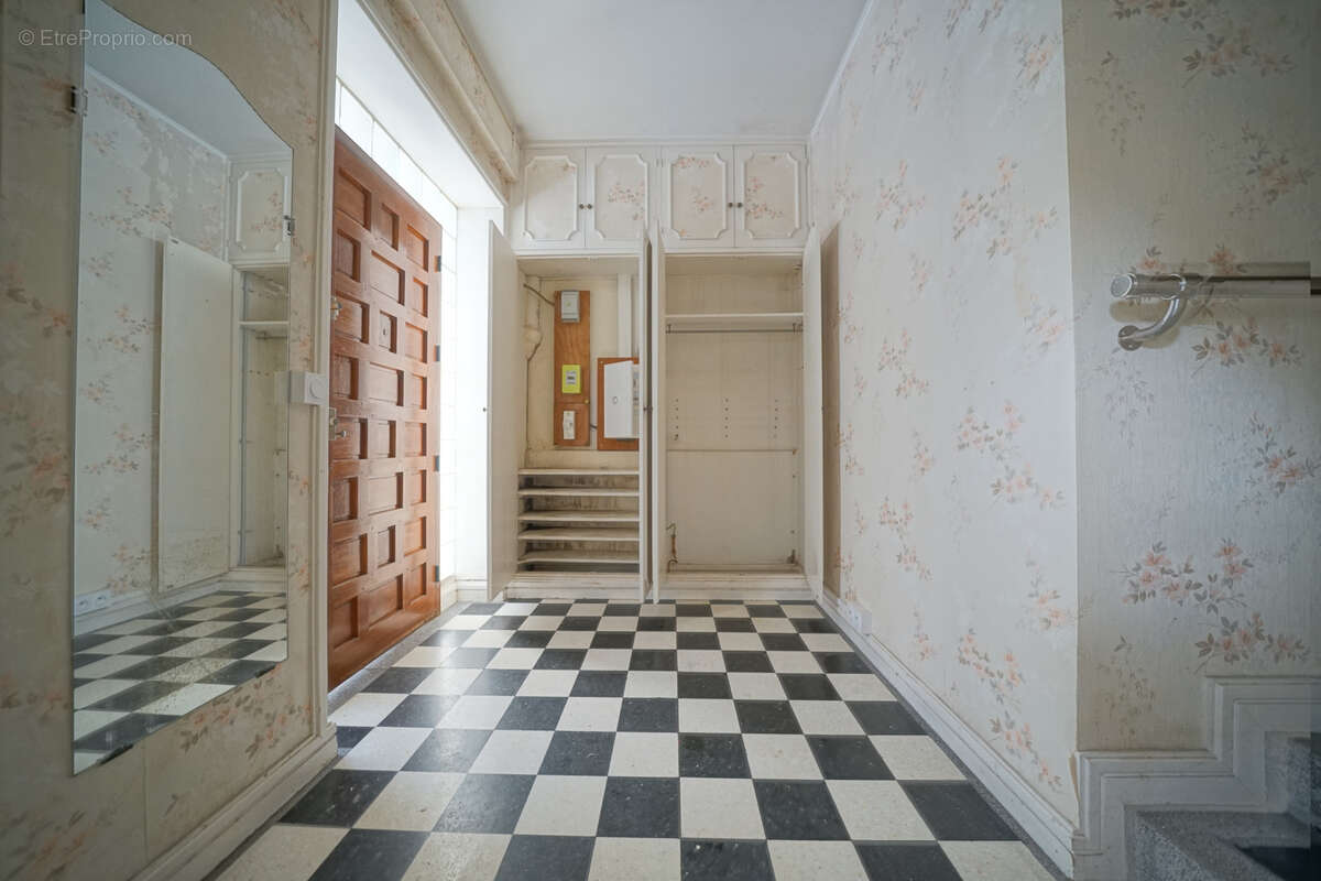 Maison à NEAUPHLE-LE-CHATEAU