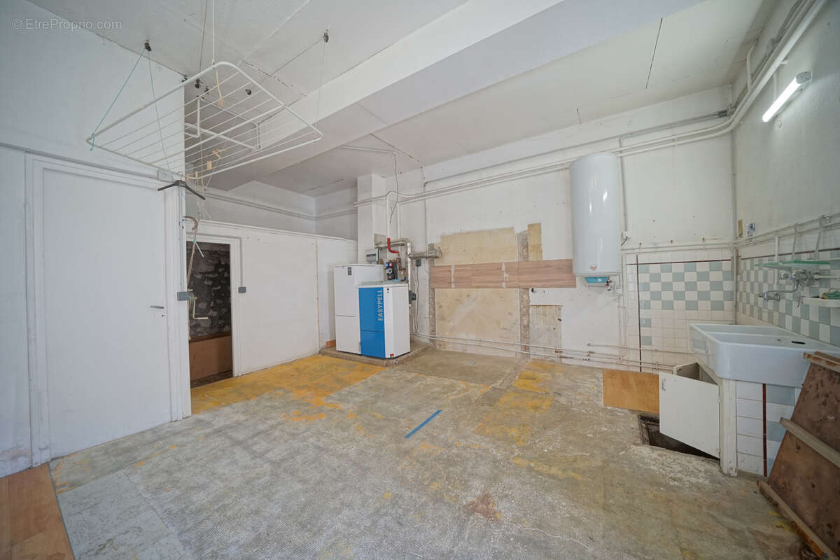 Maison à NEAUPHLE-LE-CHATEAU