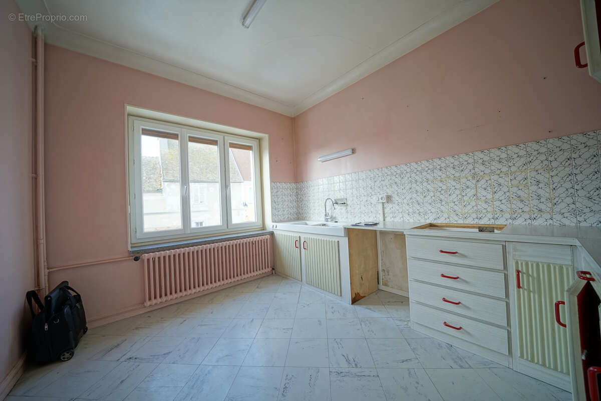 Maison à NEAUPHLE-LE-CHATEAU