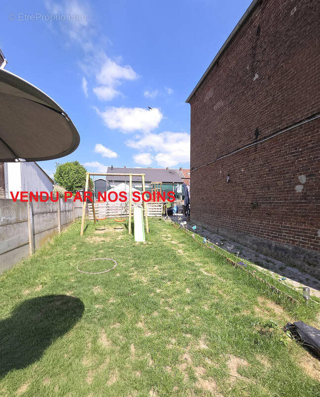 Maison à AULNOYE-AYMERIES