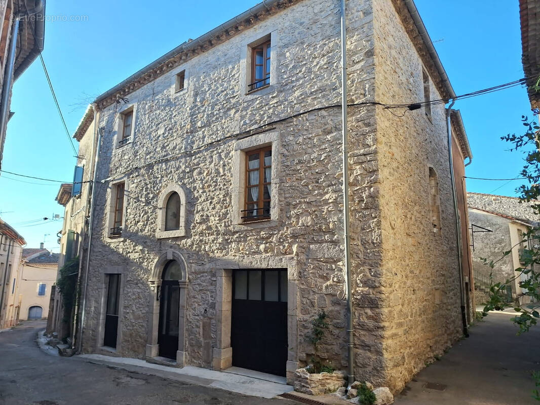 Maison à VIOLS-LE-FORT