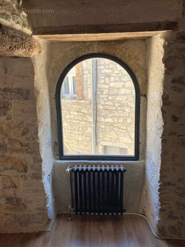 Maison à VIOLS-LE-FORT