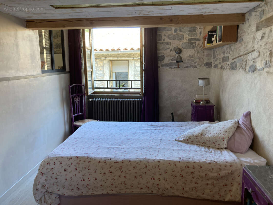 Maison à VIOLS-LE-FORT