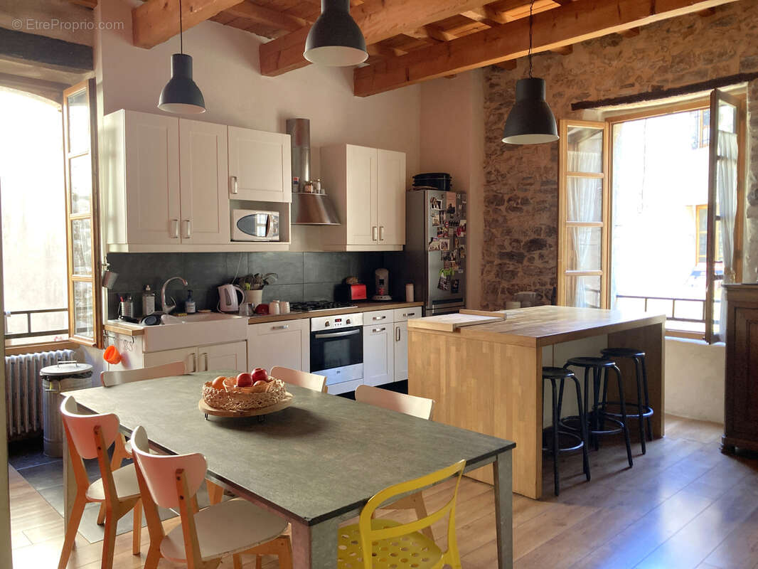 Maison à VIOLS-LE-FORT