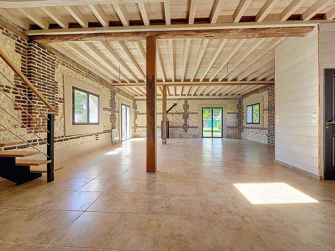 Maison à ROMILLY-SUR-ANDELLE