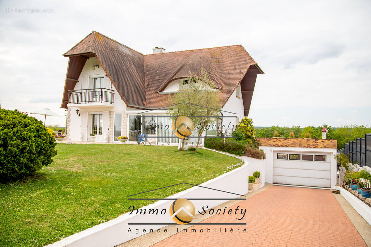 Maison à TOURVILLE-LA-RIVIERE