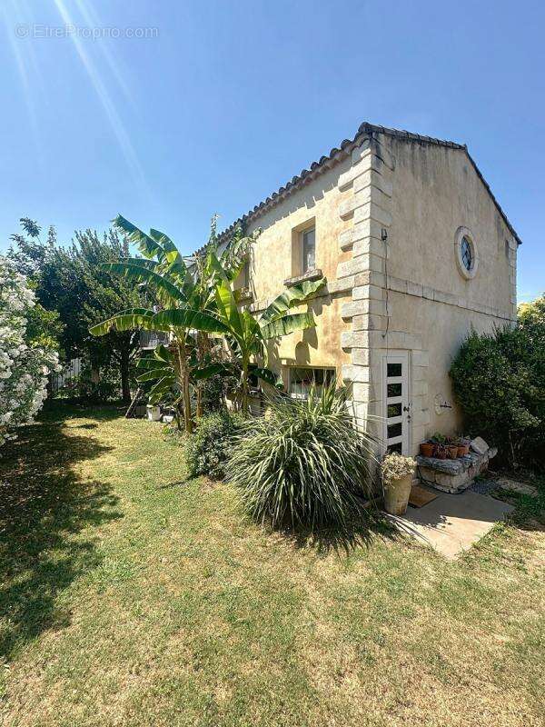 Maison à CHATEAURENARD
