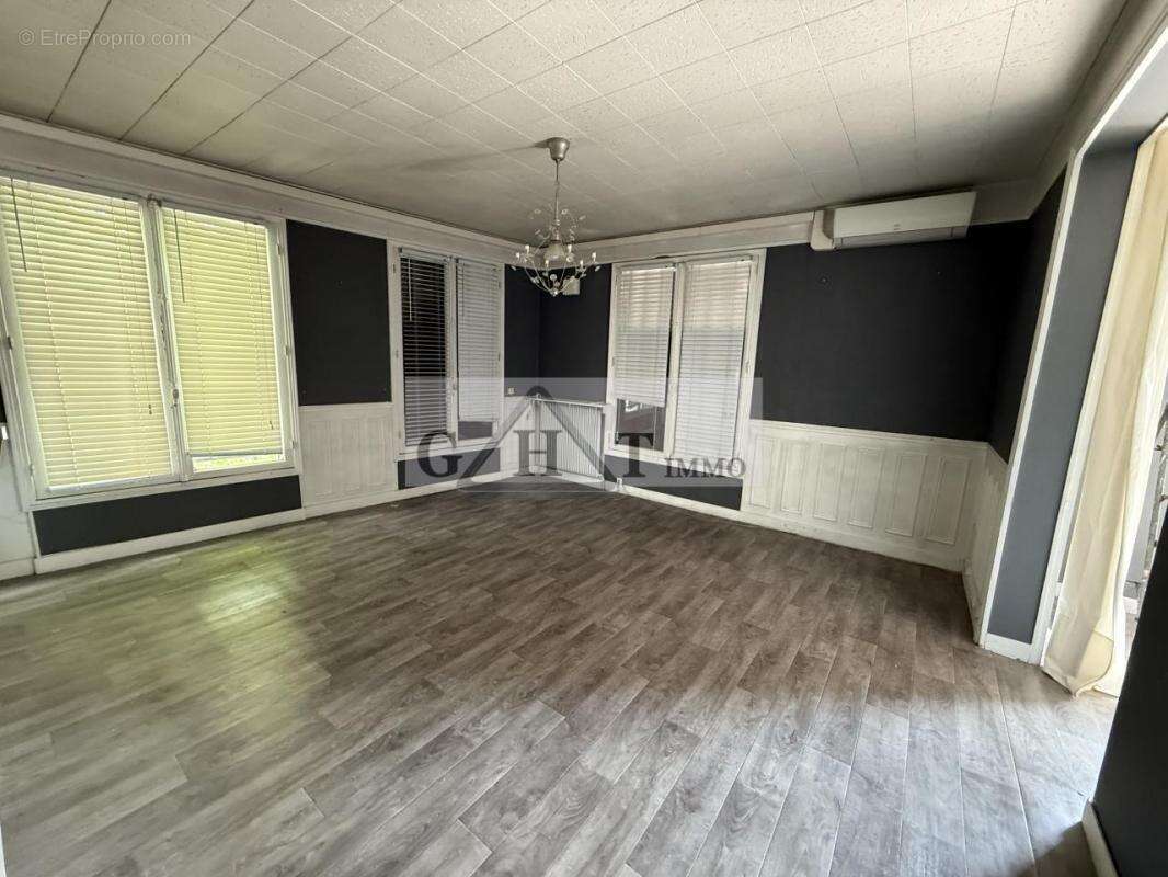 Commerce à BAGNOLET