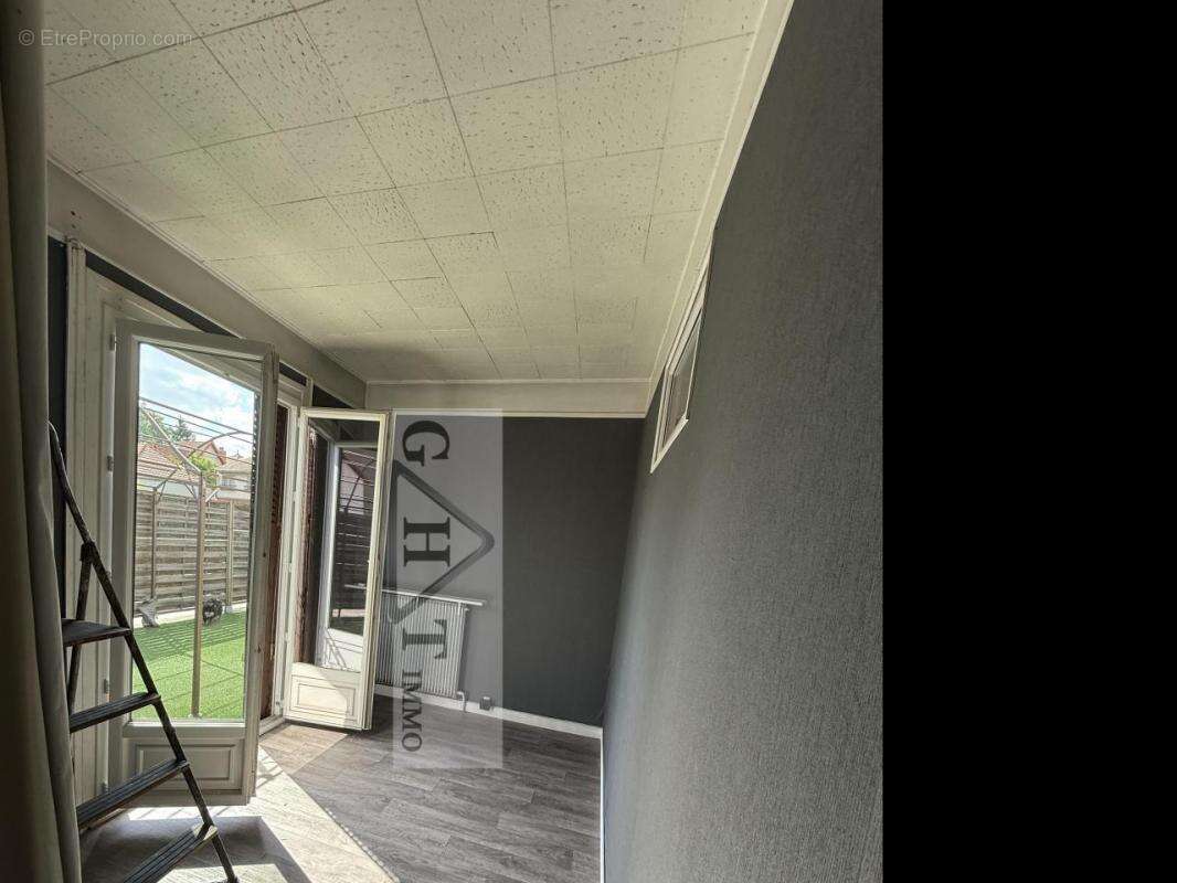 Commerce à BAGNOLET