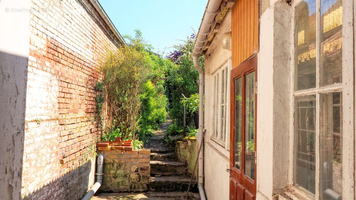 Maison à DOMART-EN-PONTHIEU