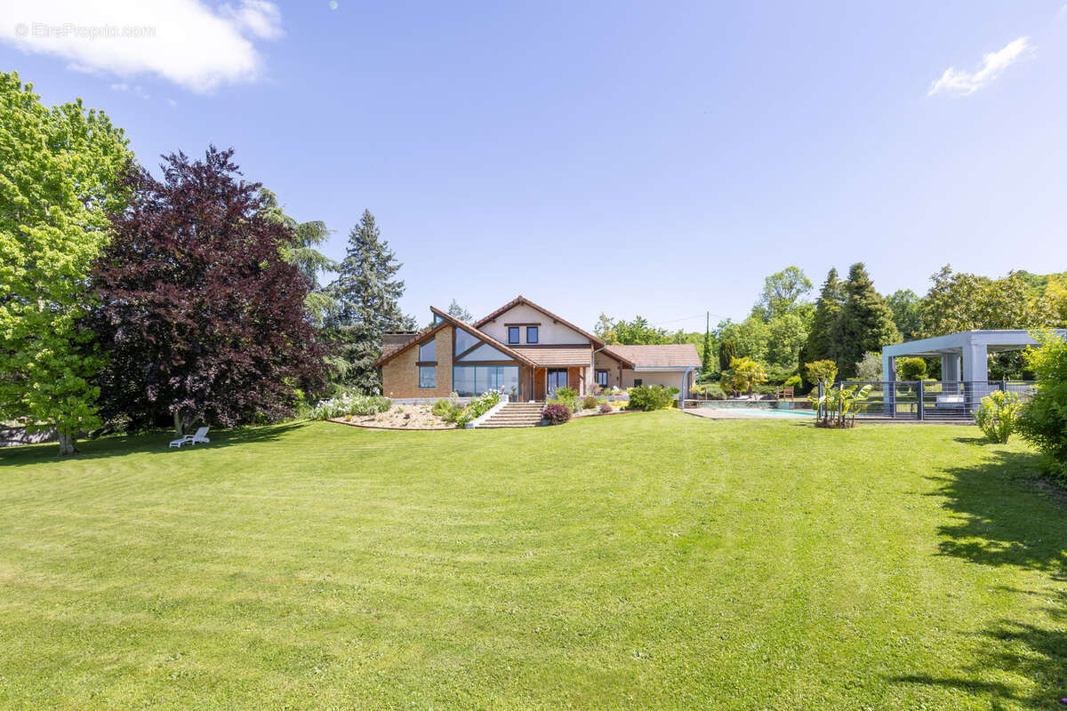 Maison à LES ABRETS