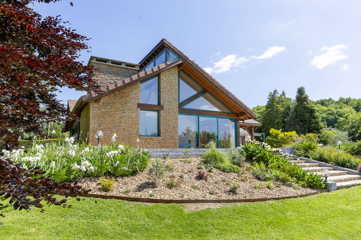 Maison à LES ABRETS