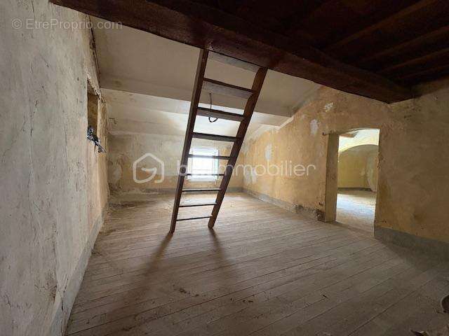 Appartement à MILLAS