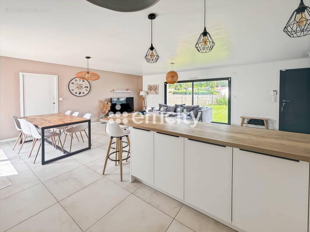 Maison à SAINT-ANDRE-DE-LIDON