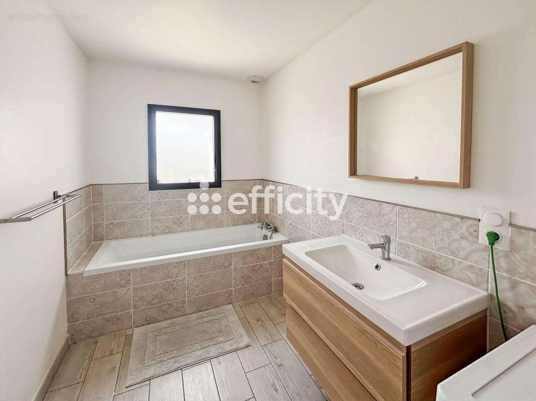 Maison à SAINT-ANDRE-DE-LIDON