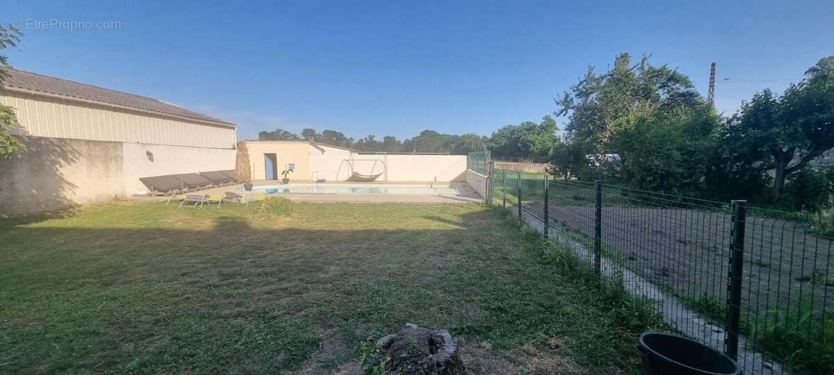 Maison à ROCHEMAURE