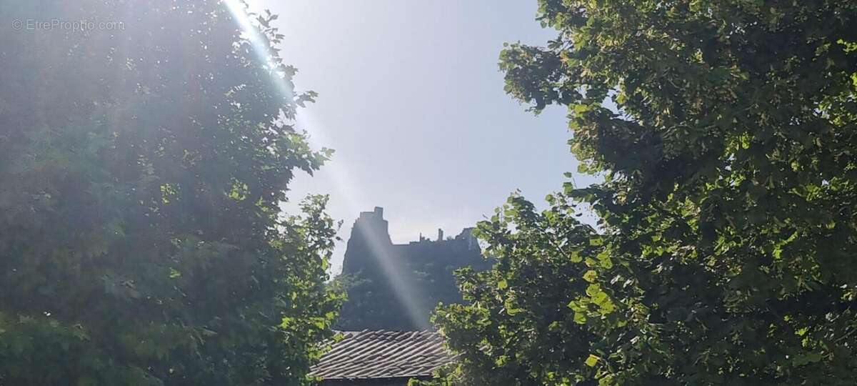 Maison à ROCHEMAURE