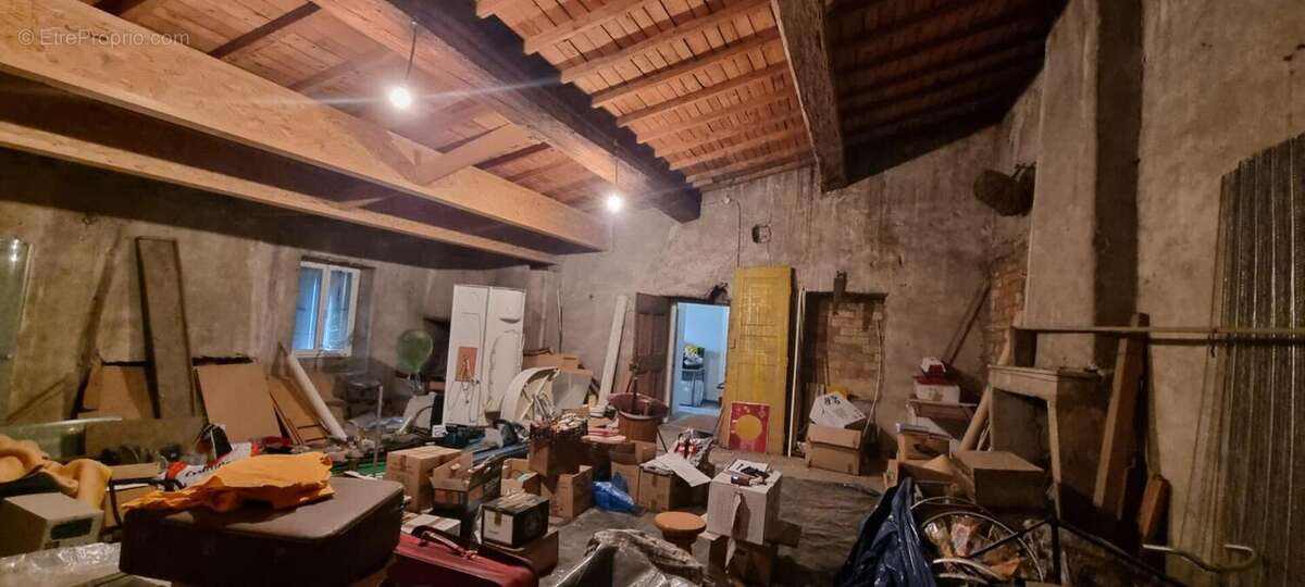 Maison à ROCHEMAURE