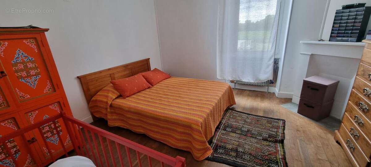 Maison à ROCHEMAURE