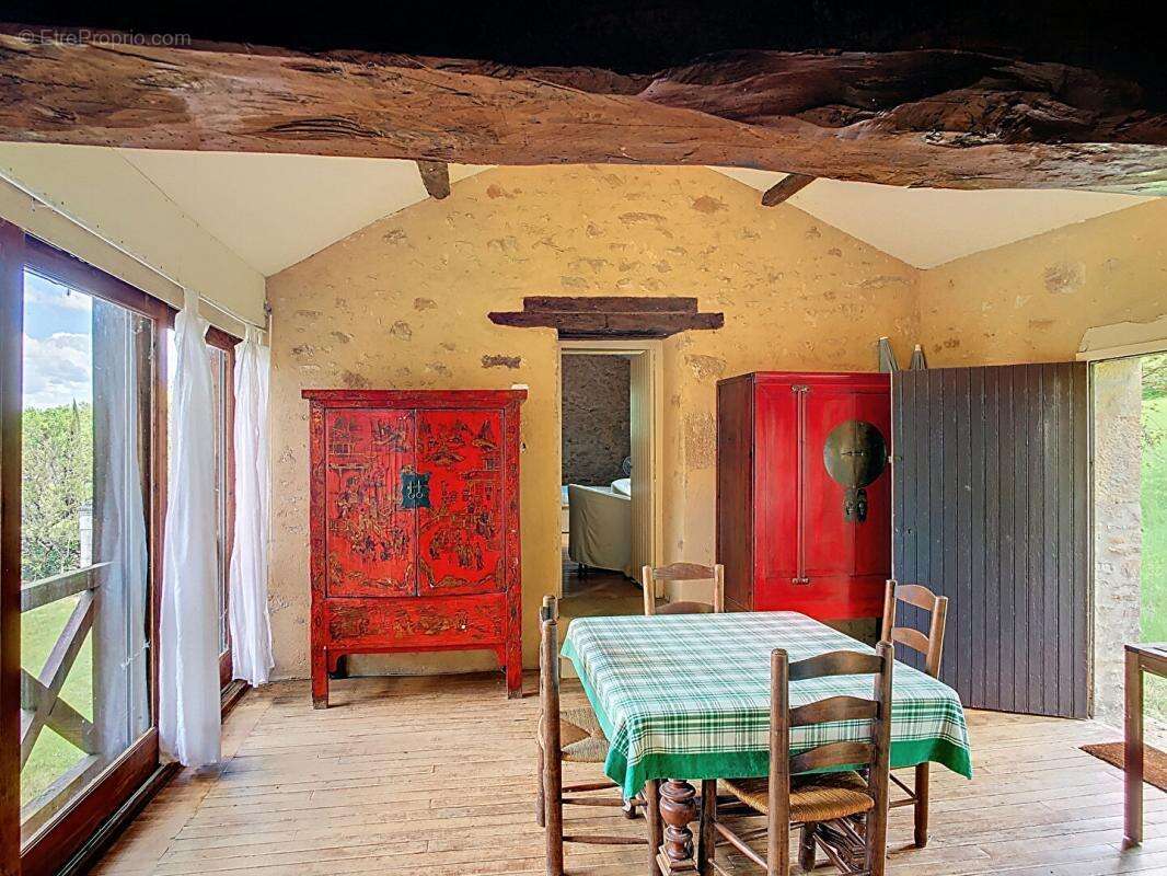 Maison à LE BUISSON-DE-CADOUIN