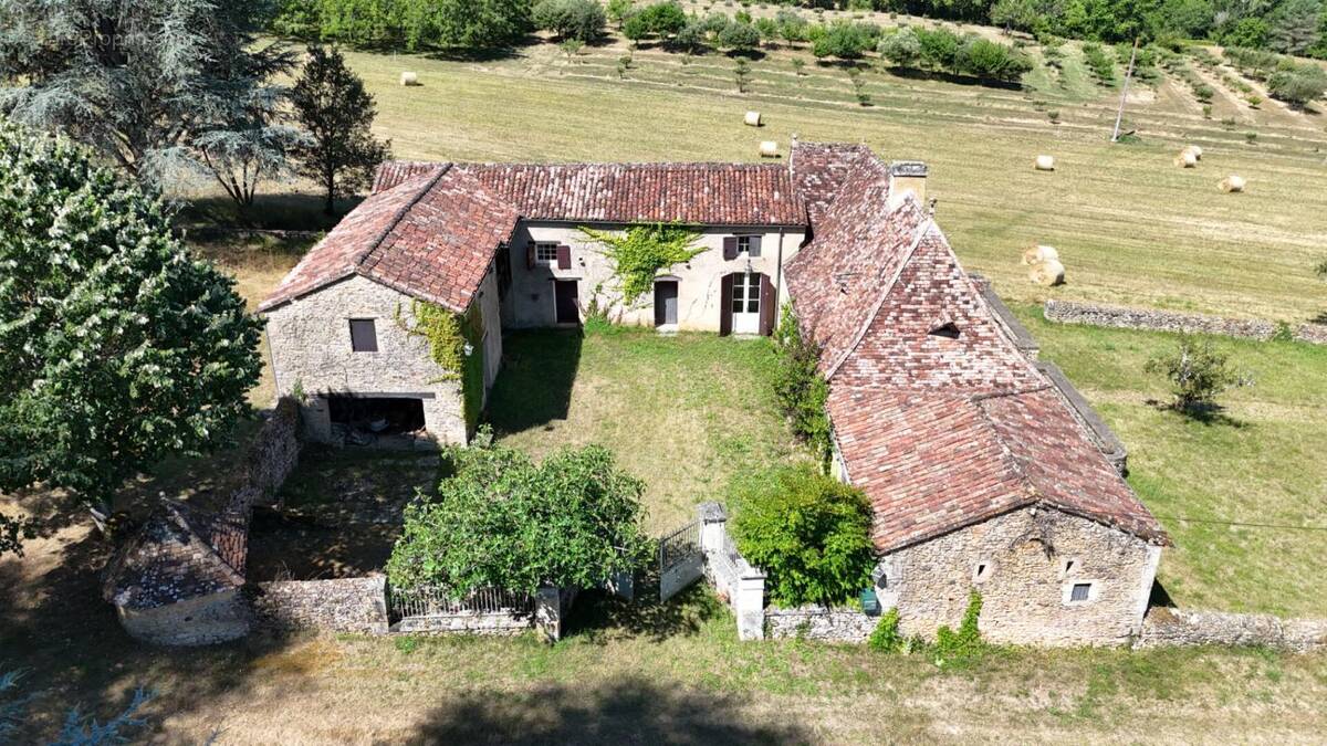 Maison à LE BUISSON-DE-CADOUIN