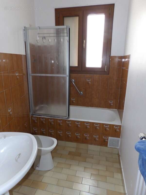 Maison à NERIS-LES-BAINS