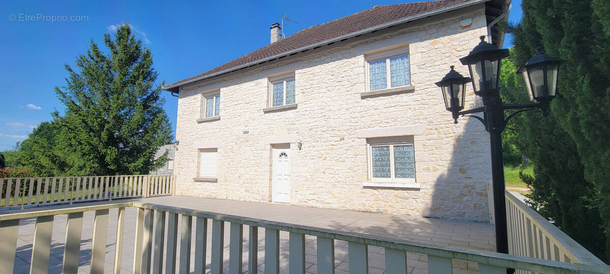 Maison à BRANCEILLES