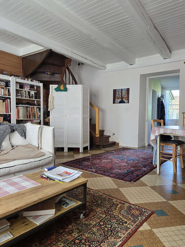 Maison à LA VARENNE