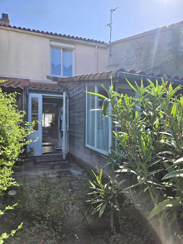 Maison à LA VARENNE