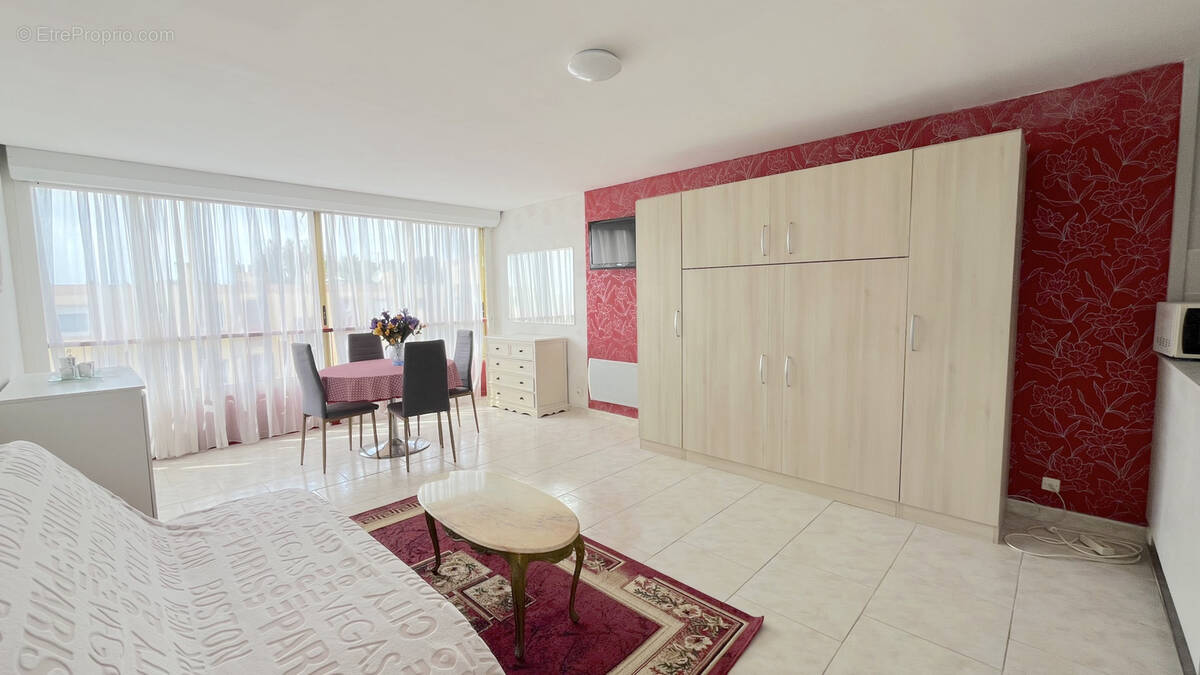 Appartement à SIX-FOURS-LES-PLAGES