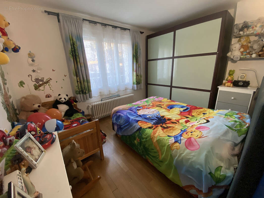 Appartement à PARAY-VIEILLE-POSTE