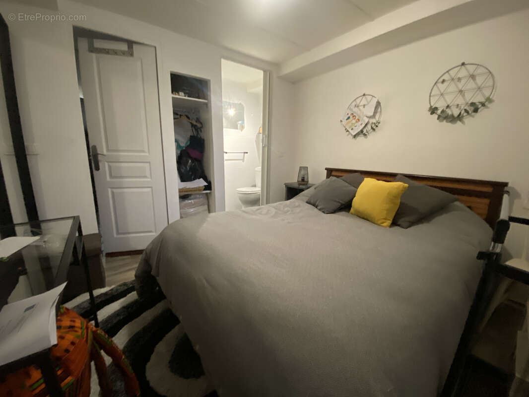 Appartement à PARAY-VIEILLE-POSTE