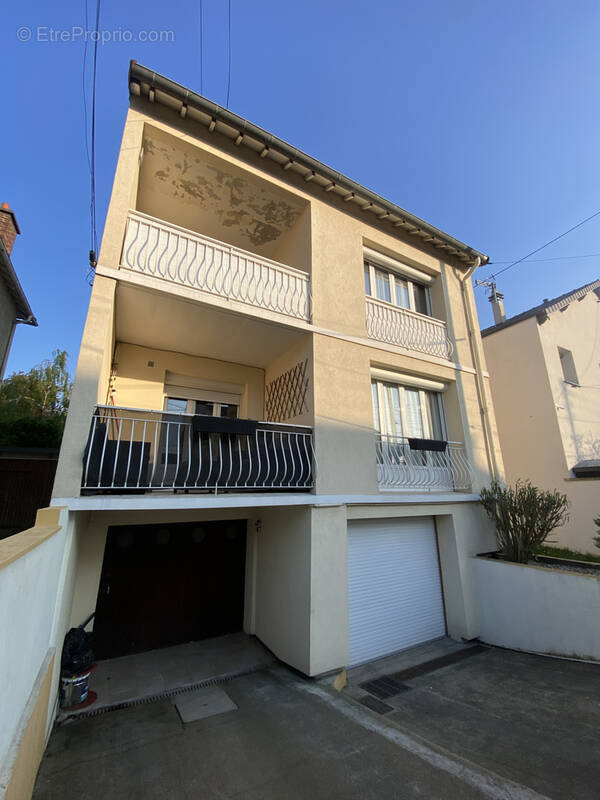 Appartement à PARAY-VIEILLE-POSTE