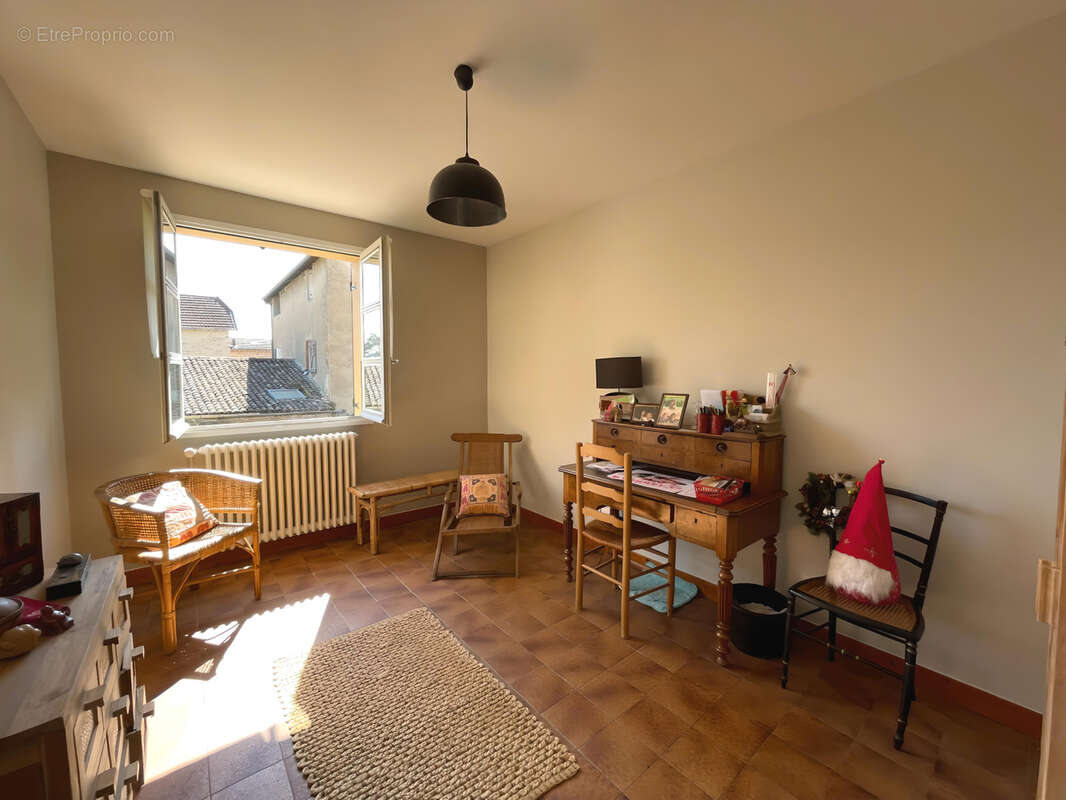 Maison à CHARNAY-LES-MACON