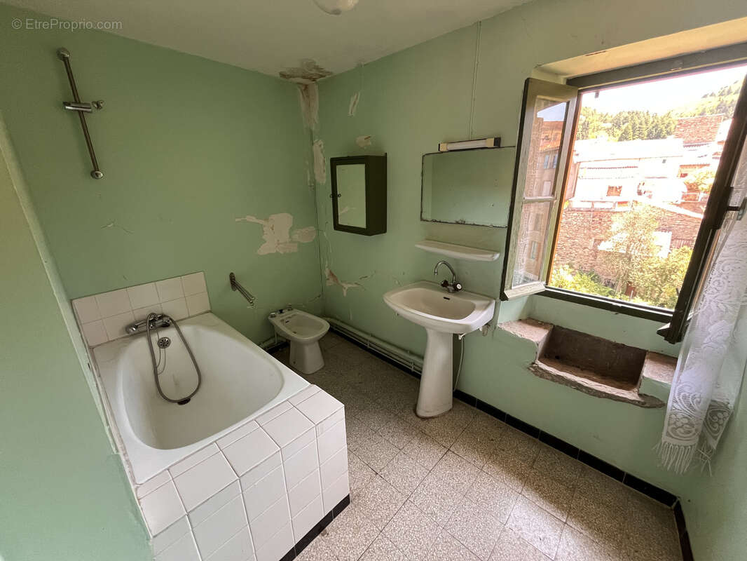 Maison à SAINT-GERVAIS-SUR-MARE