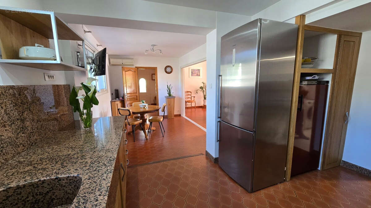 Maison à SOLLIES-PONT