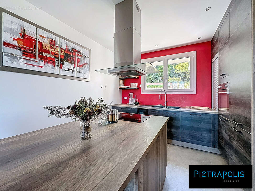 Cuisine américaine - Maison à BRIGNAIS