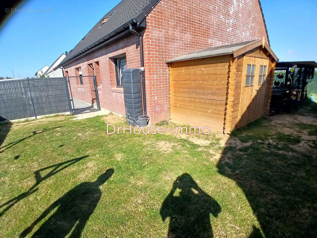 Maison à NEUF-BERQUIN