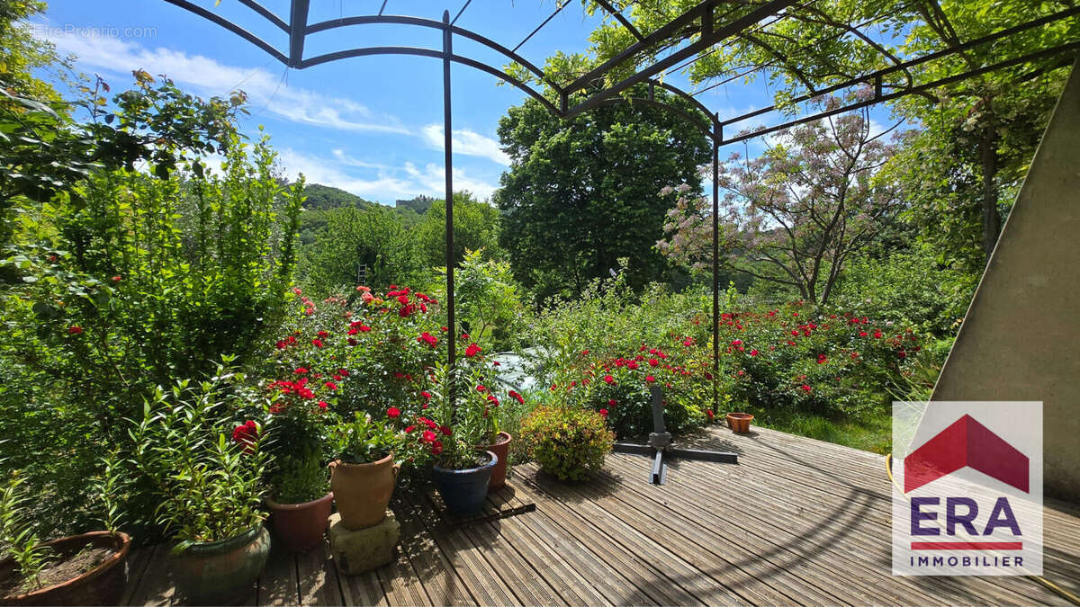 Maison à ROCHEFORT-EN-VALDAINE
