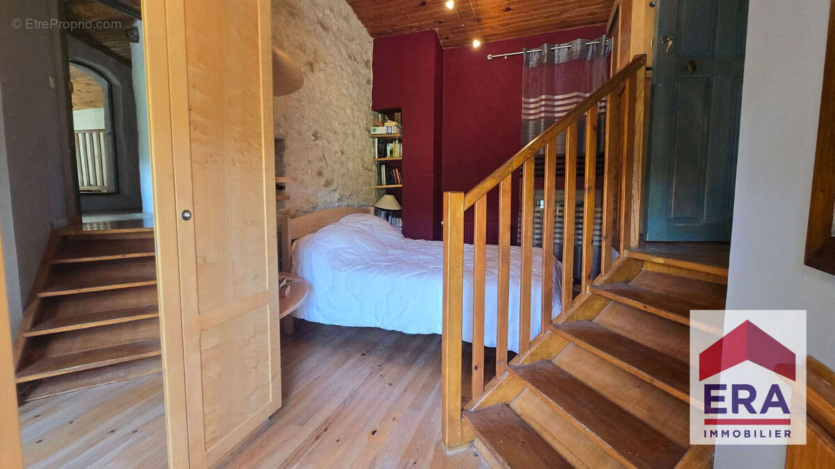 Maison à ROCHEFORT-EN-VALDAINE