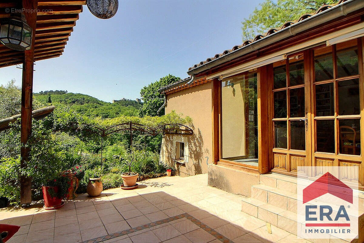 Maison à ROCHEFORT-EN-VALDAINE