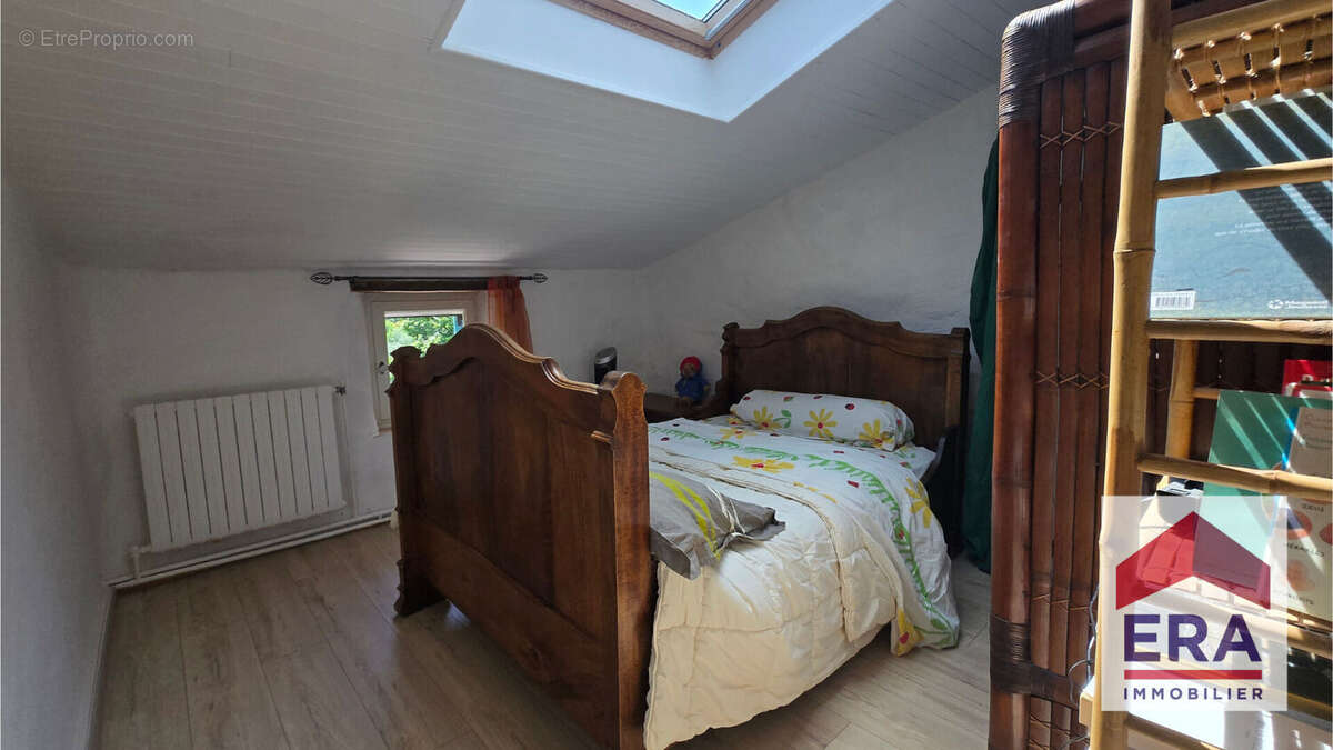 Maison à ROCHEFORT-EN-VALDAINE