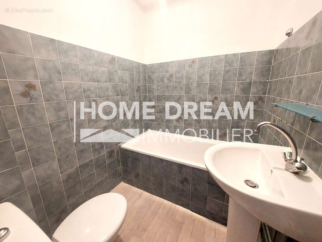 Appartement à SIX-FOURS-LES-PLAGES