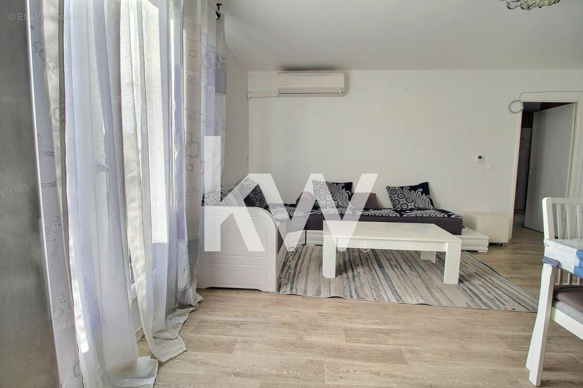 Appartement à CORBEIL-ESSONNES