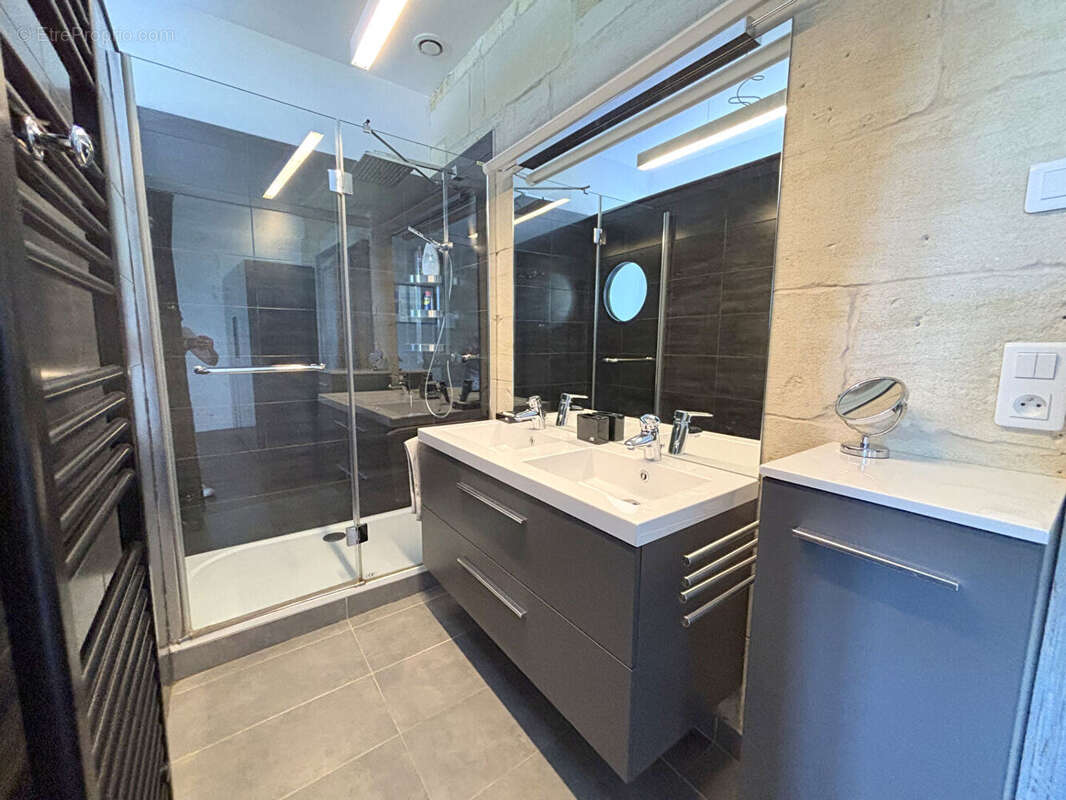 Maison à SAINT-EMILION