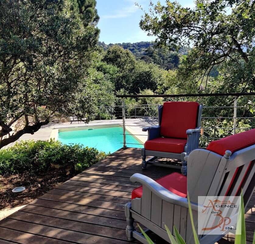 Maison à COLLOBRIERES