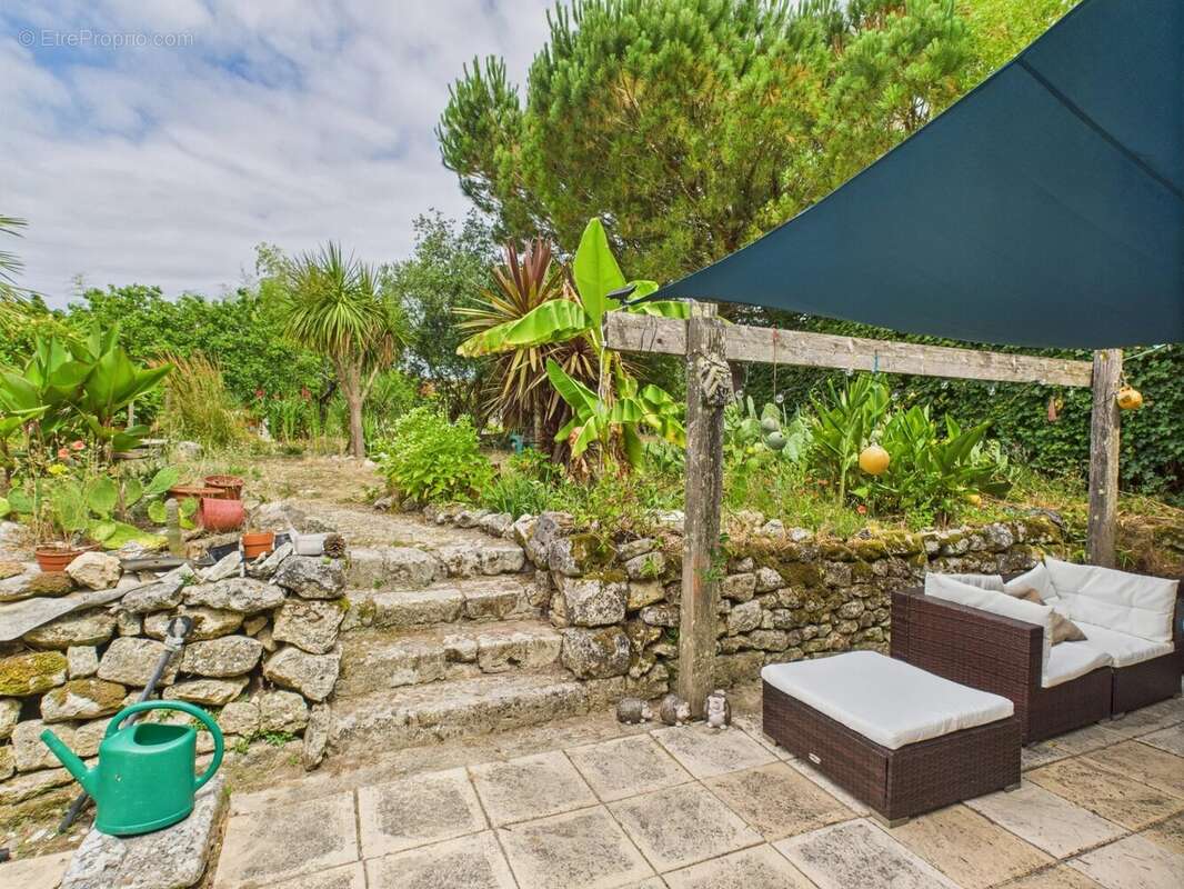 Maison à SAINT-JUST-LUZAC