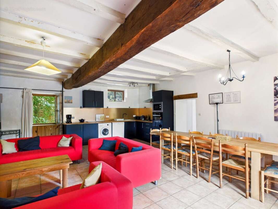 Maison à SAINT-JUST-LUZAC