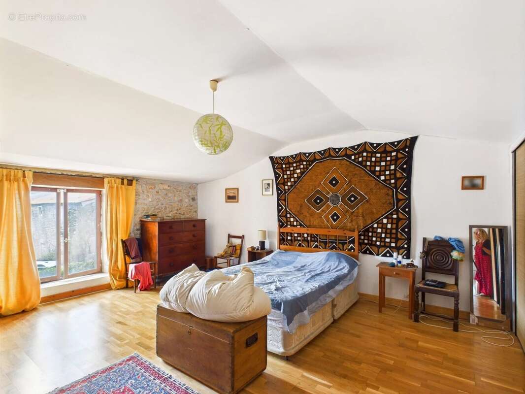 Maison à SAINT-JUST-LUZAC